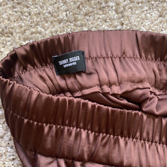 Express Super High Waisted Satin Joggers - Picture 4 of 4